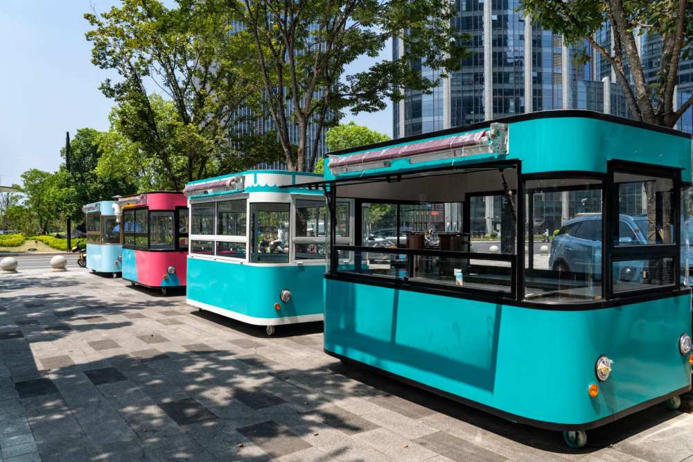 Food on Wheels: The Rise of Mobile Dining & Delivery Fleets mobile dining